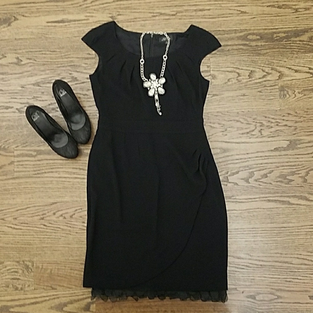 Elegant black jumper